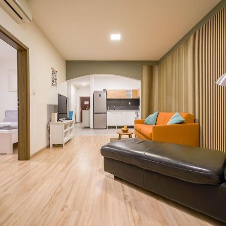 Vesna Convenient Apartment บราติสลาวา ภายนอก รูปภาพ