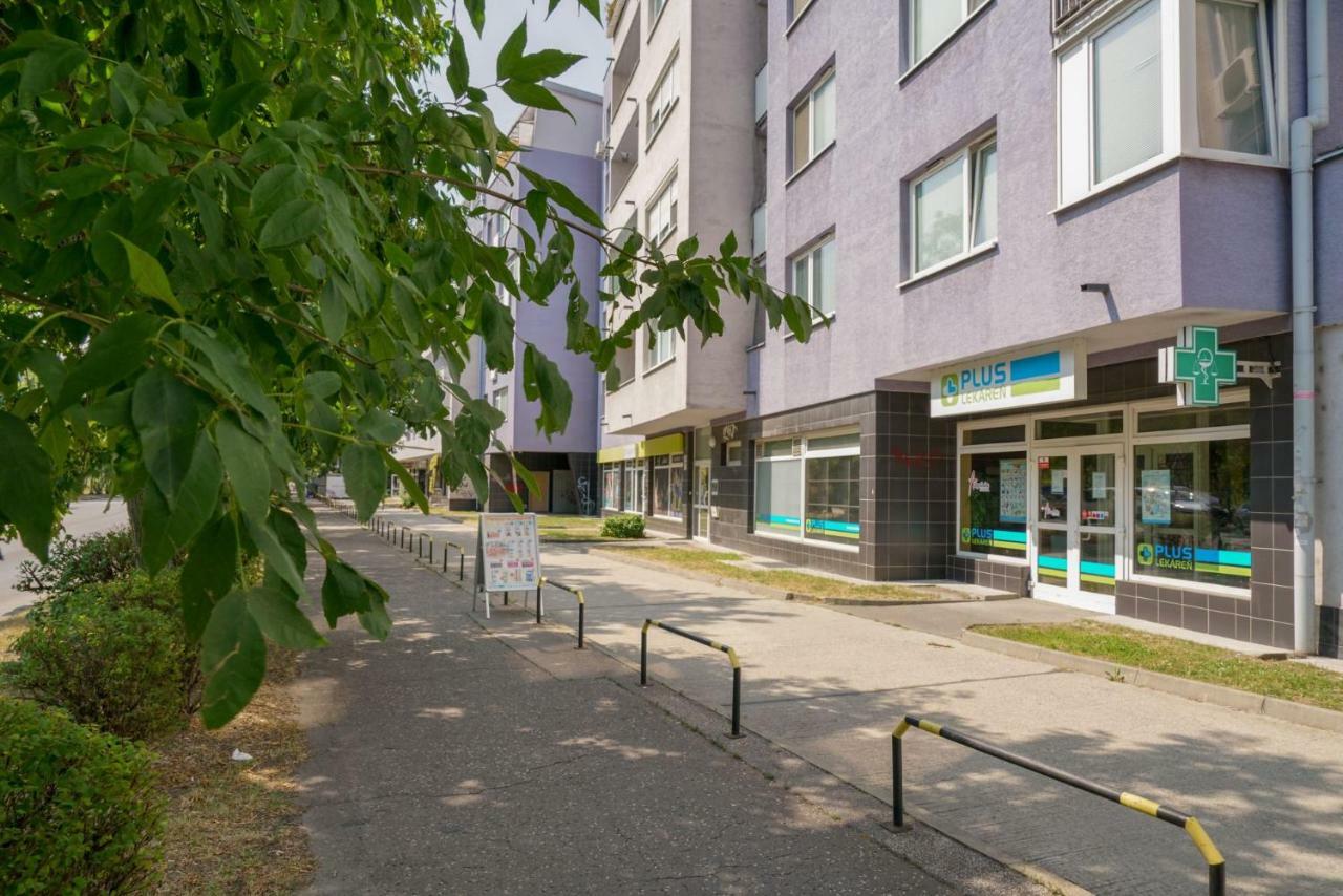 Vesna Convenient Apartment บราติสลาวา ภายนอก รูปภาพ